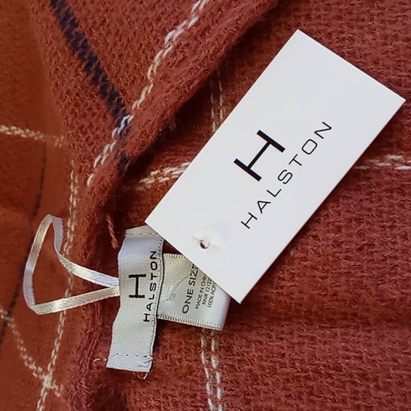 H HALSTON Ruana Wrap - Picture 4 of 5
